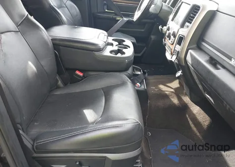 2015 Ram 1500 Laramie z USA, uszkodzony, nr VIN 1C6RR7NT2FS767815